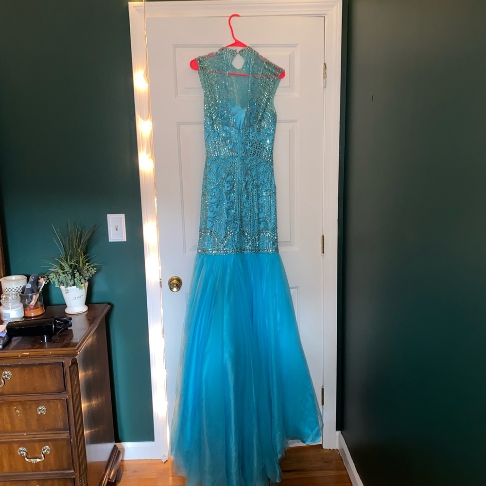 Prom Dress - Picture 4 of 6